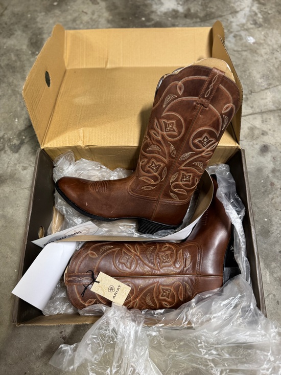 Ariat Shoes - Ariat NWT Heritage Western R Toe Russet Rebel